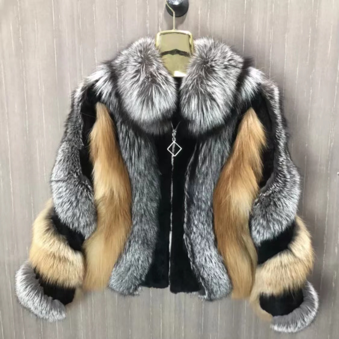 Fashion Ladies Latest High Quality Fur Women Coat Fur Coats Men Women 